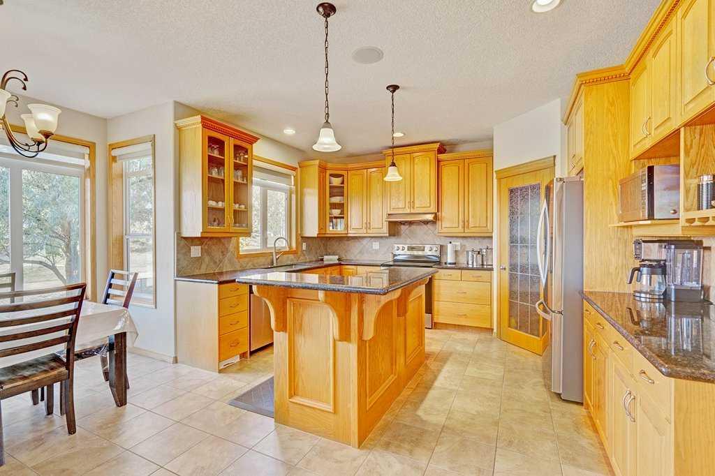 757 Qualicum Beach Bay