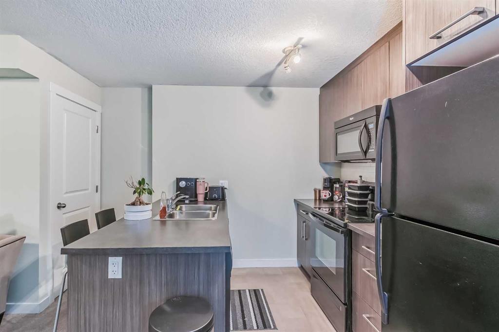 300 Marina Drive, #180
