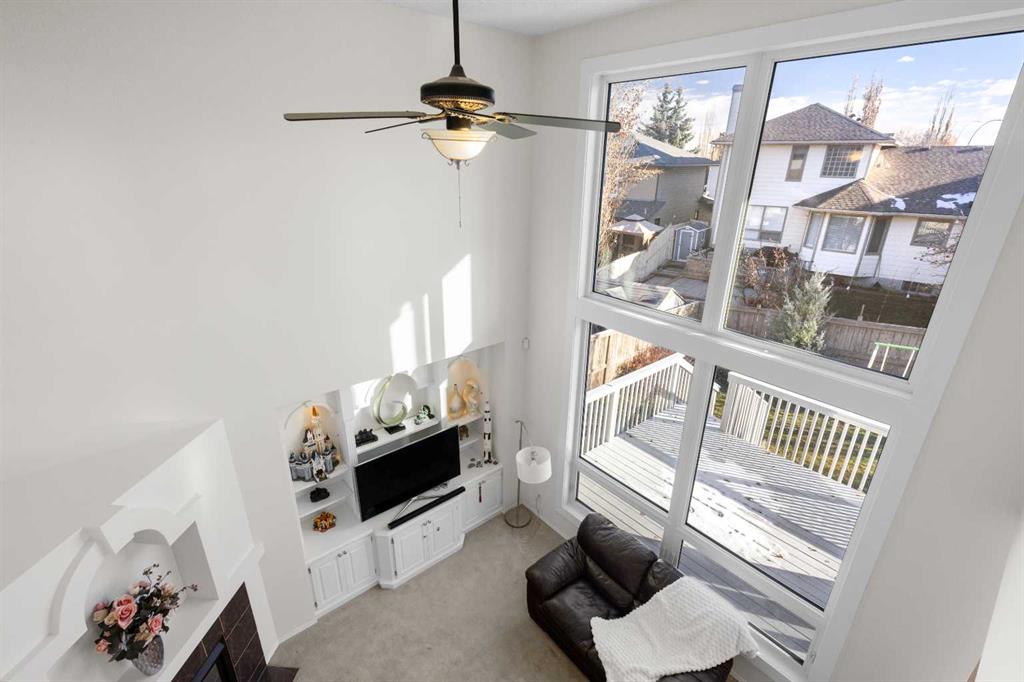 218 Evergreen Heights SW