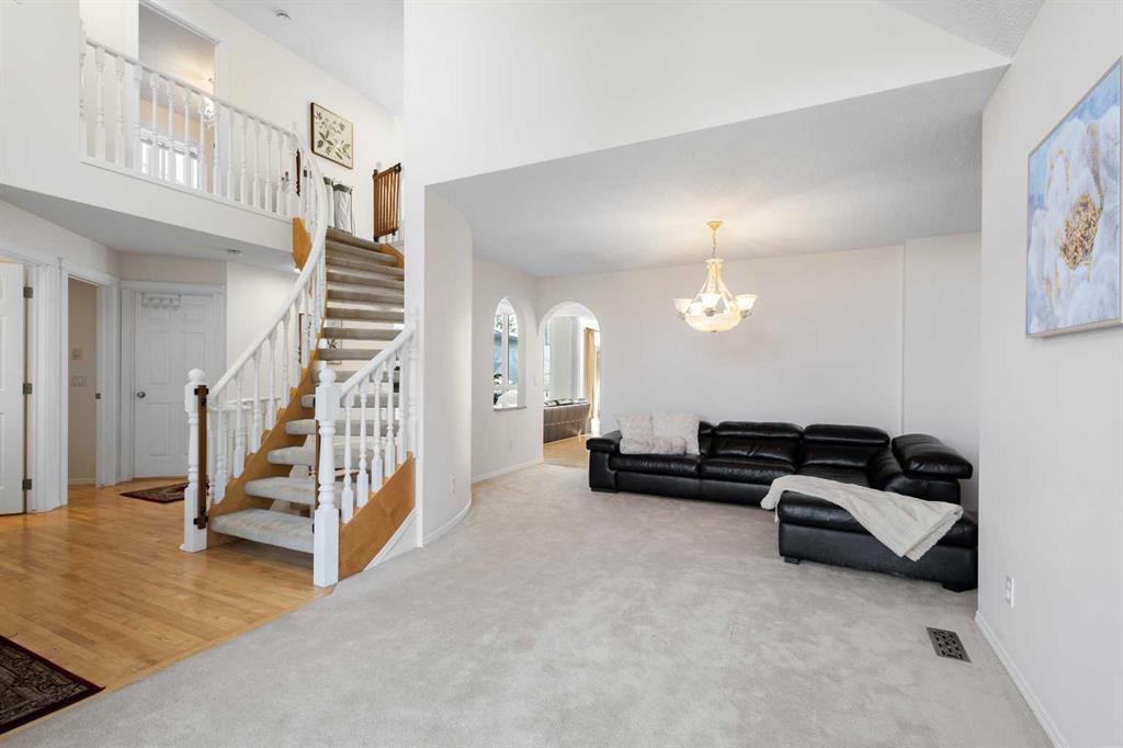218 Evergreen Heights SW