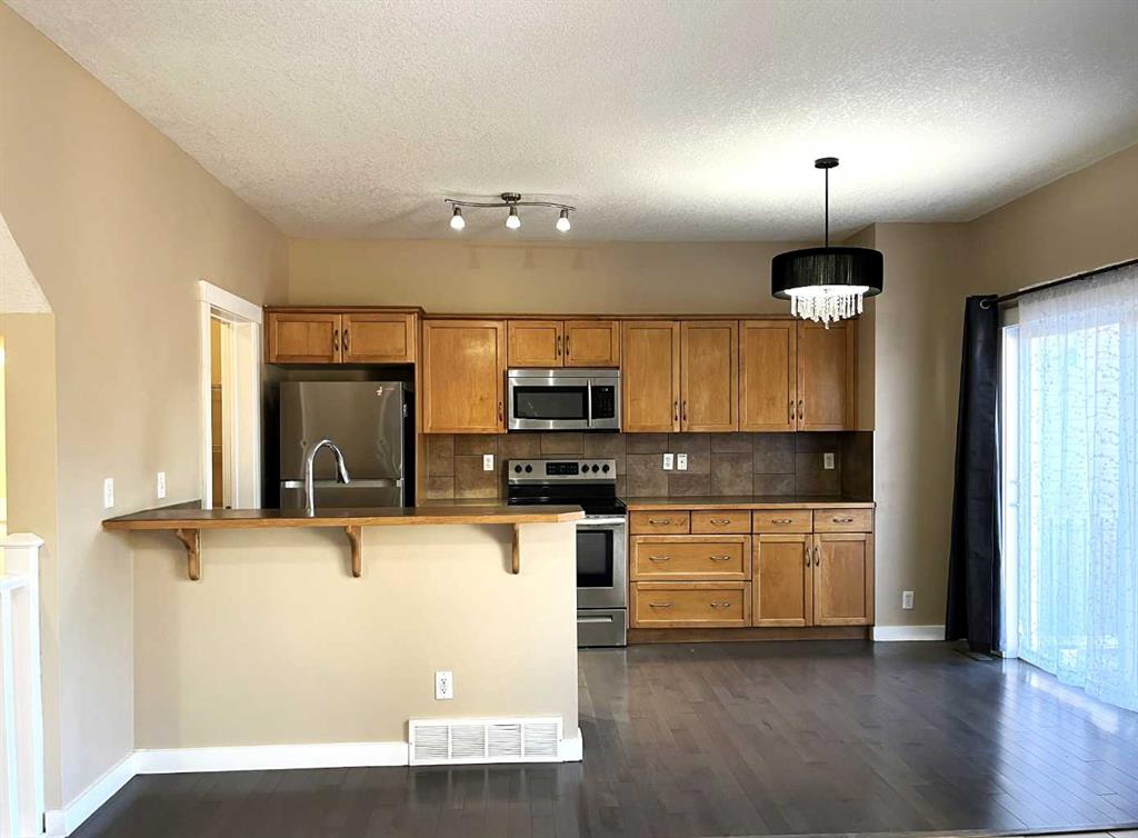 103 Copperstone Boulevard SE
