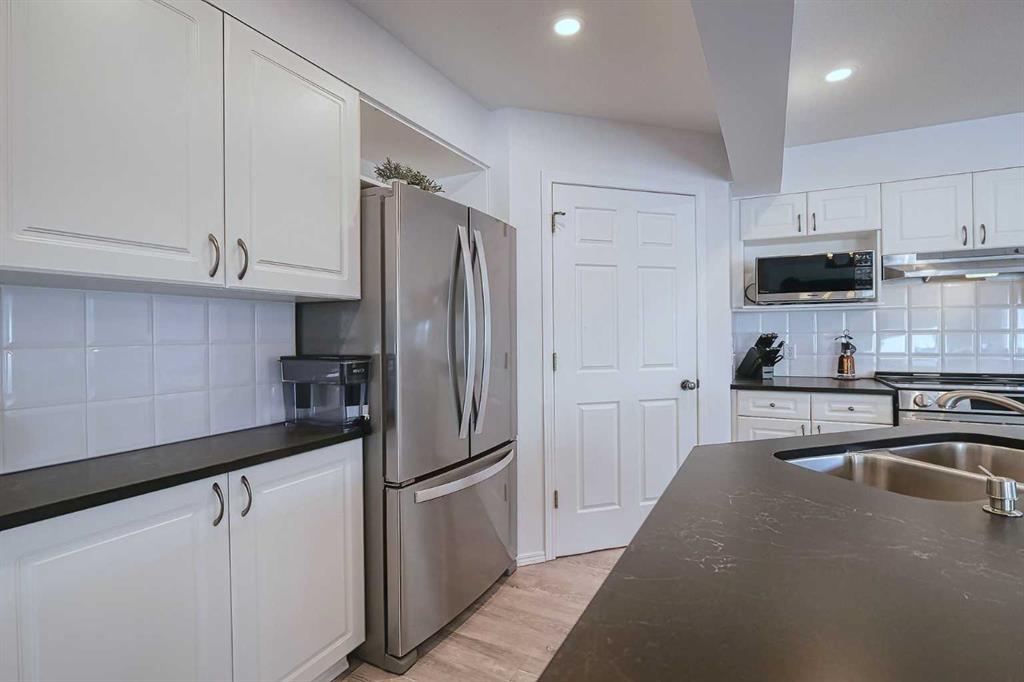 63 Chaparral Common SE