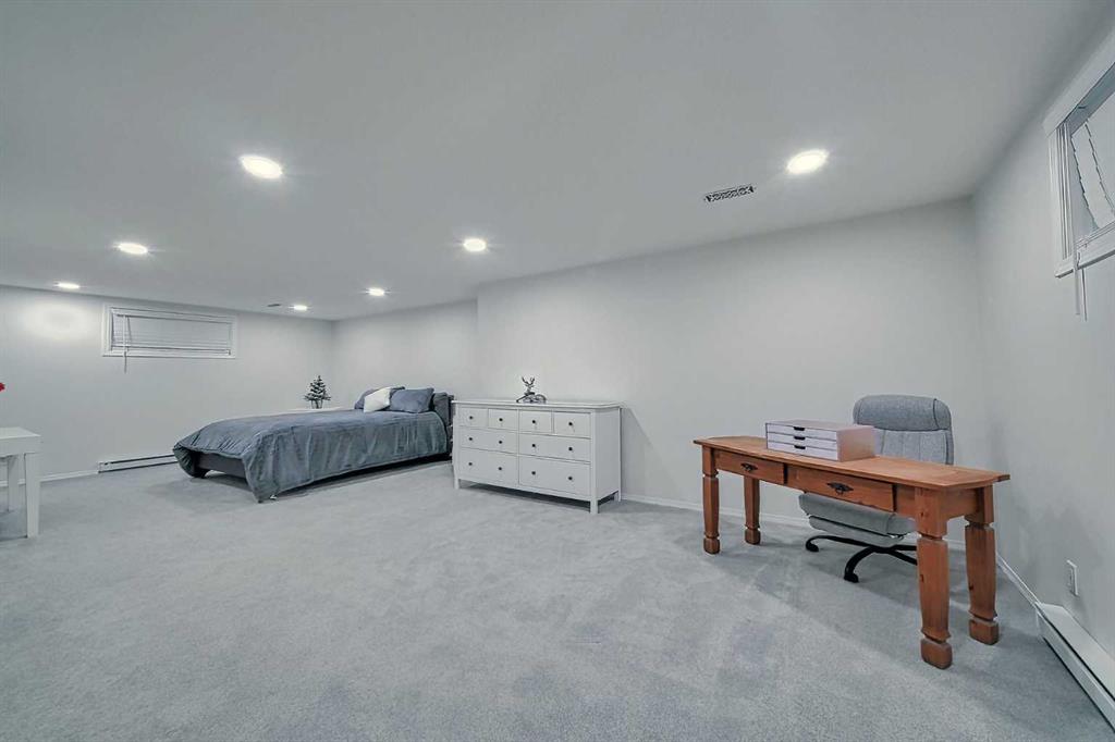 63 Chaparral Common SE