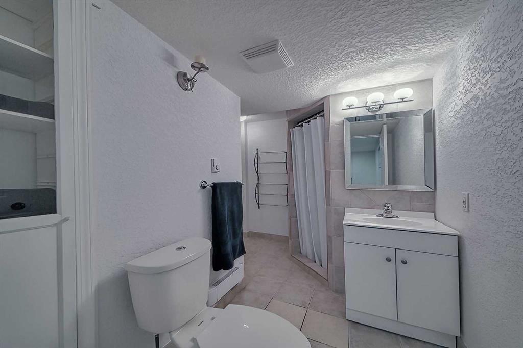 63 Chaparral Common SE