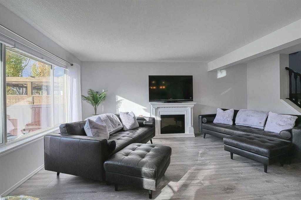 63 Chaparral Common SE