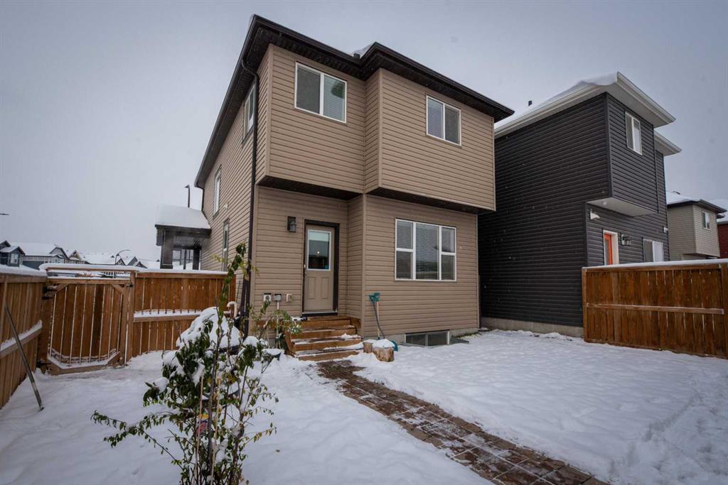 115 Legacy Glen Row SE