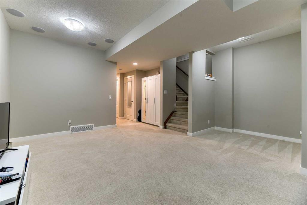 115 Legacy Glen Row SE