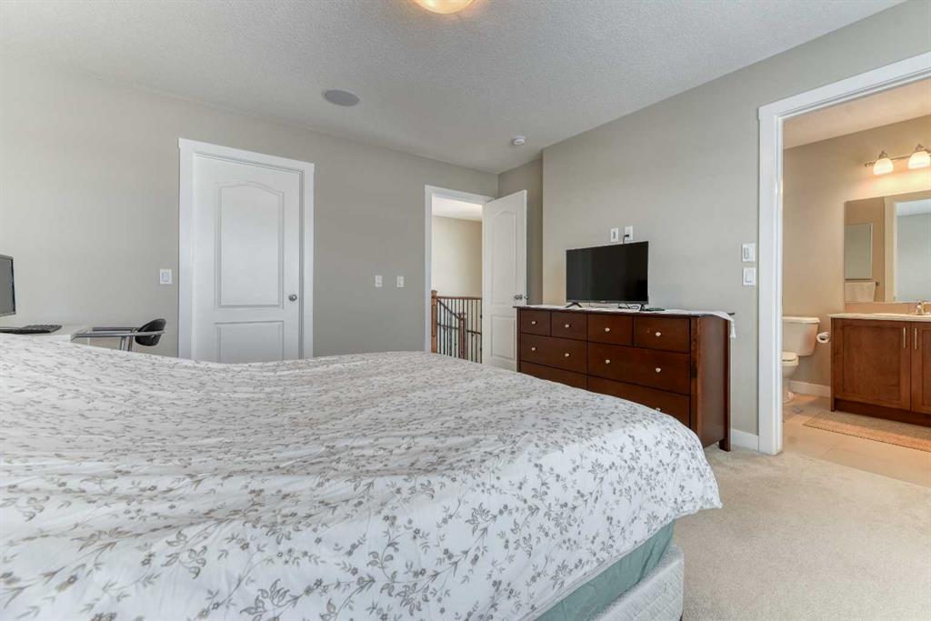 115 Legacy Glen Row SE