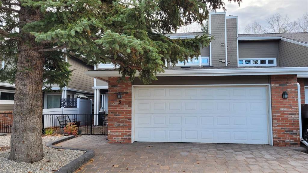 8 Woodmeadow Close SW