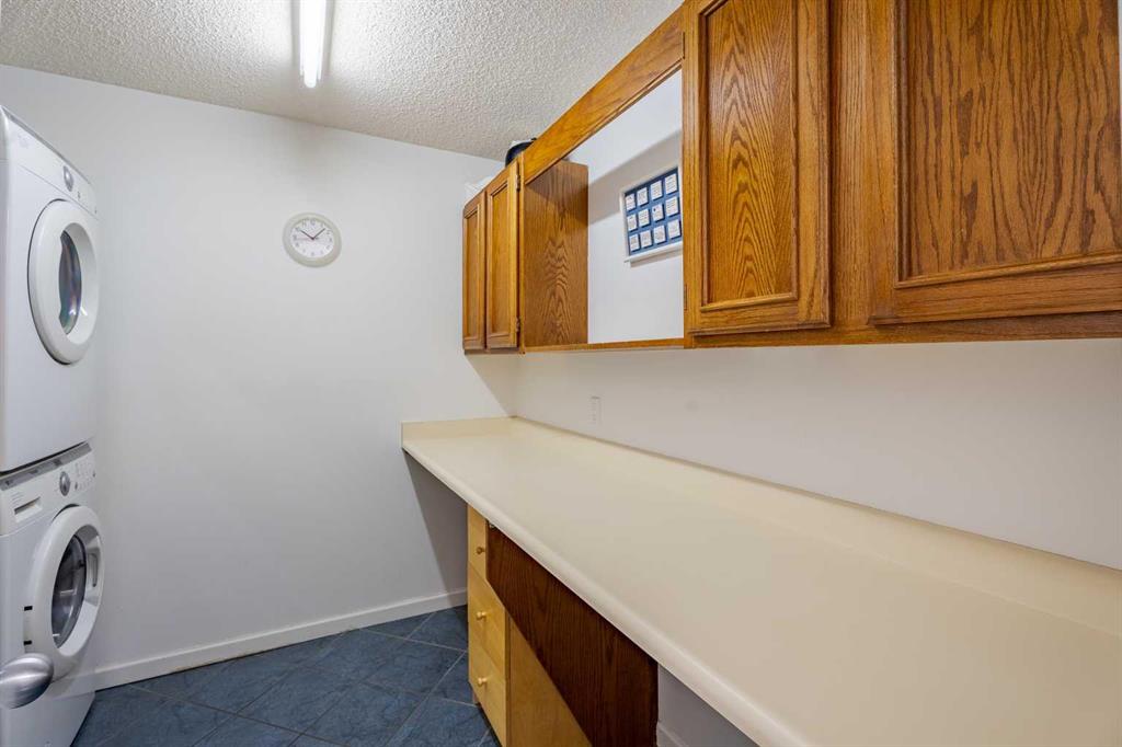 8 Woodmeadow Close SW