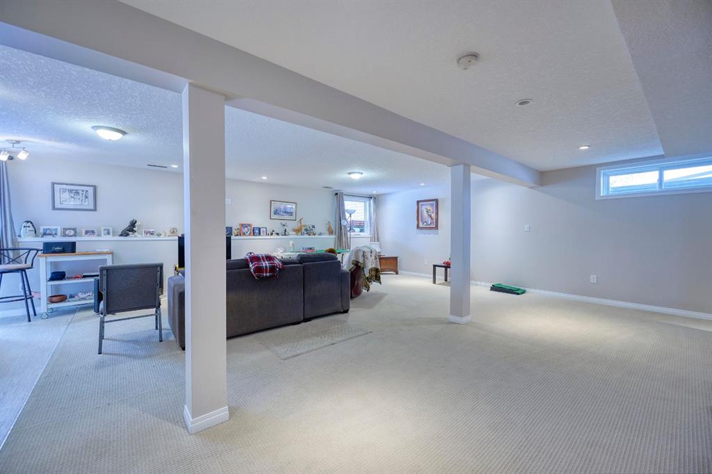 7 Sunset Crescent