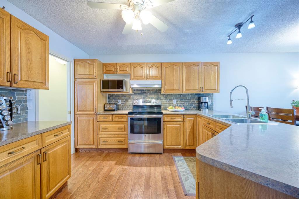 7 Sunset Crescent