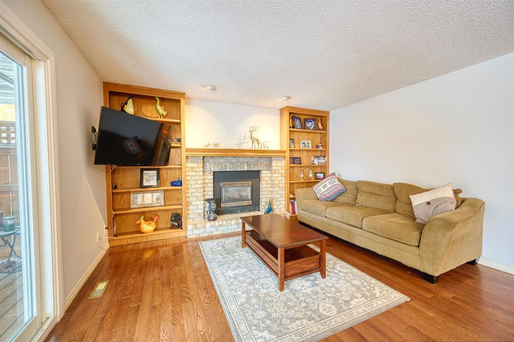 7 Sunset Crescent