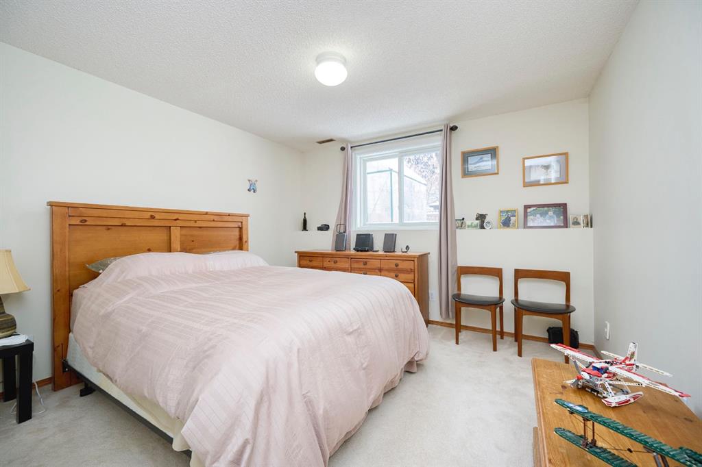 7 Sunset Crescent