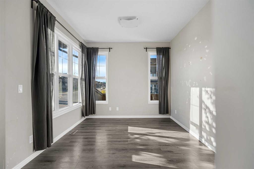 1593 Legacy Circle SE