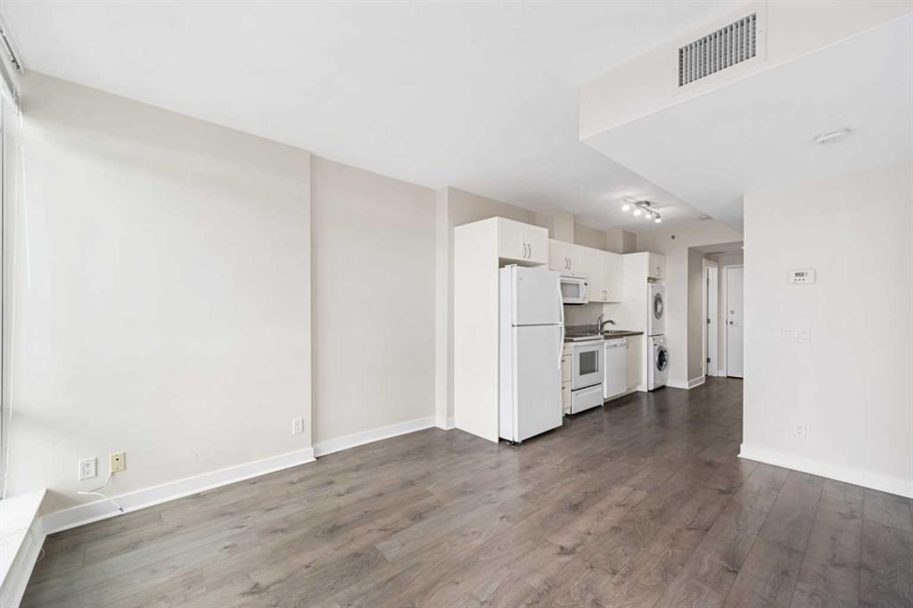 10 Brentwood Common NW, #1208