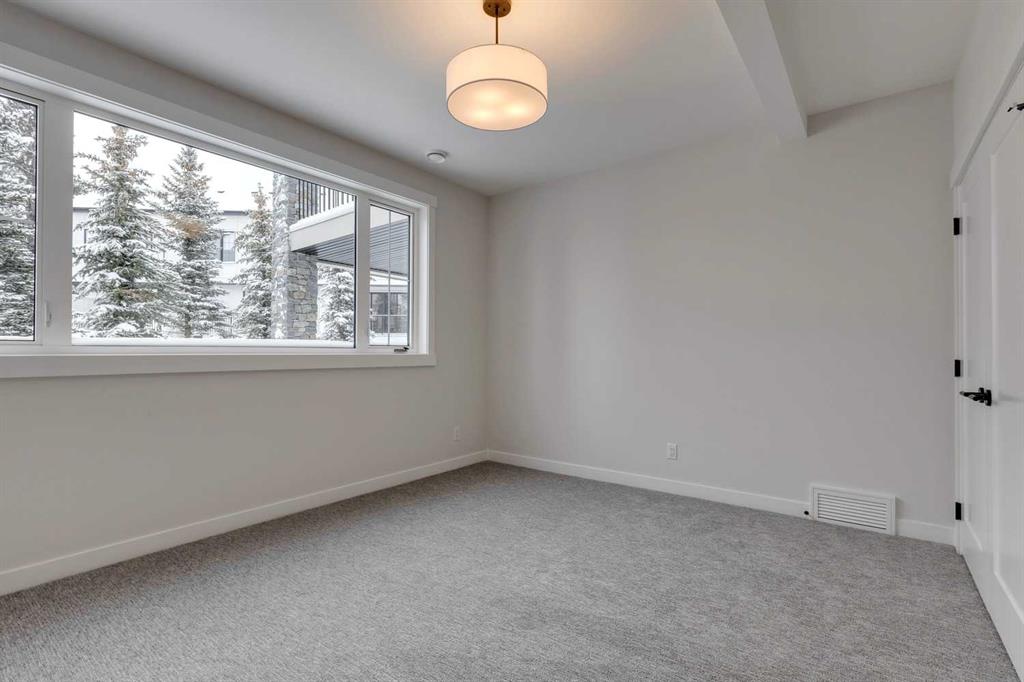 468 Discovery Place SW