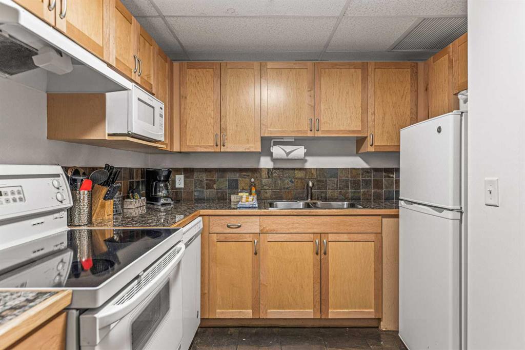 1151 Sidney Street, #208
