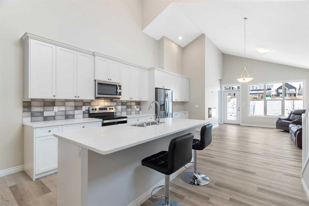 380 Rivercrest View