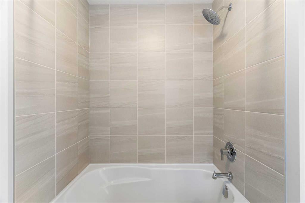 380 Rivercrest View