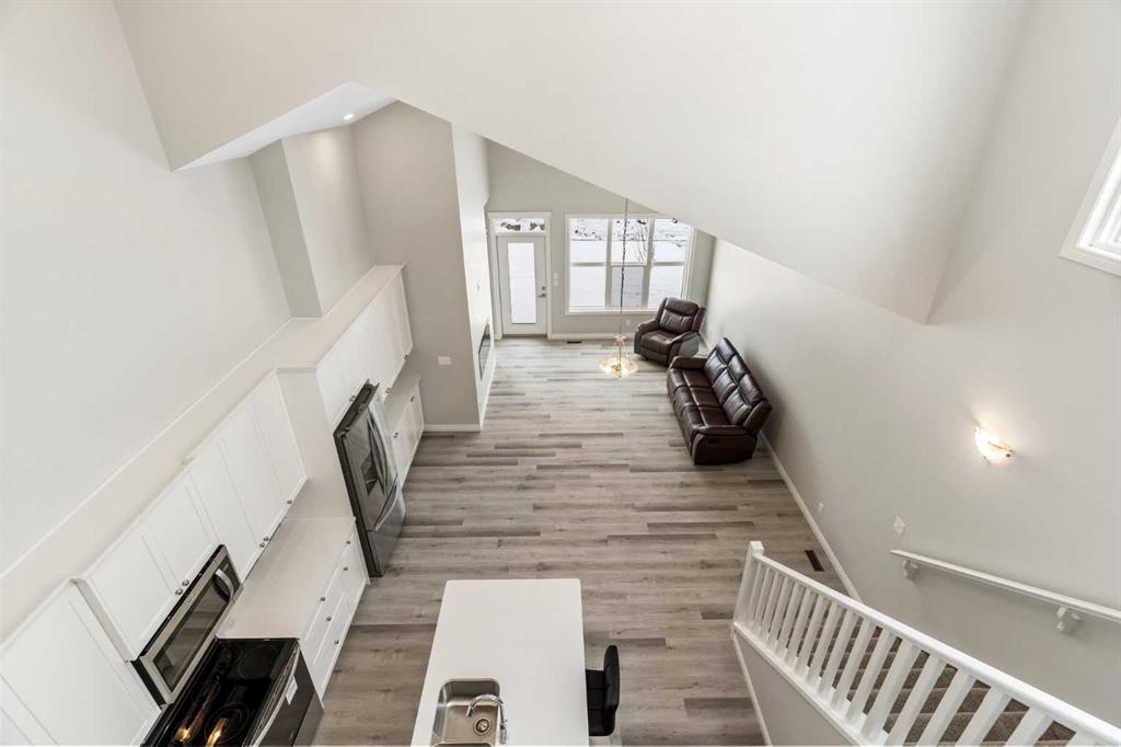 380 Rivercrest View