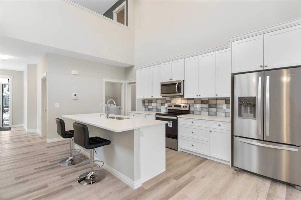 380 Rivercrest View
