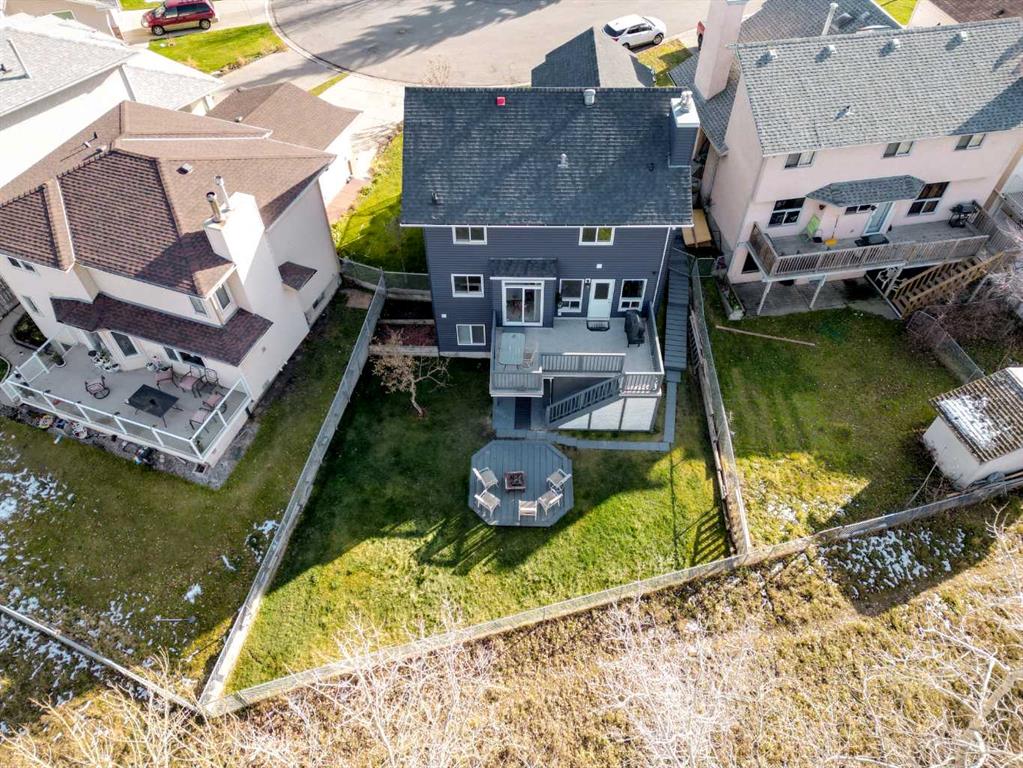 131 Riverside Way SE