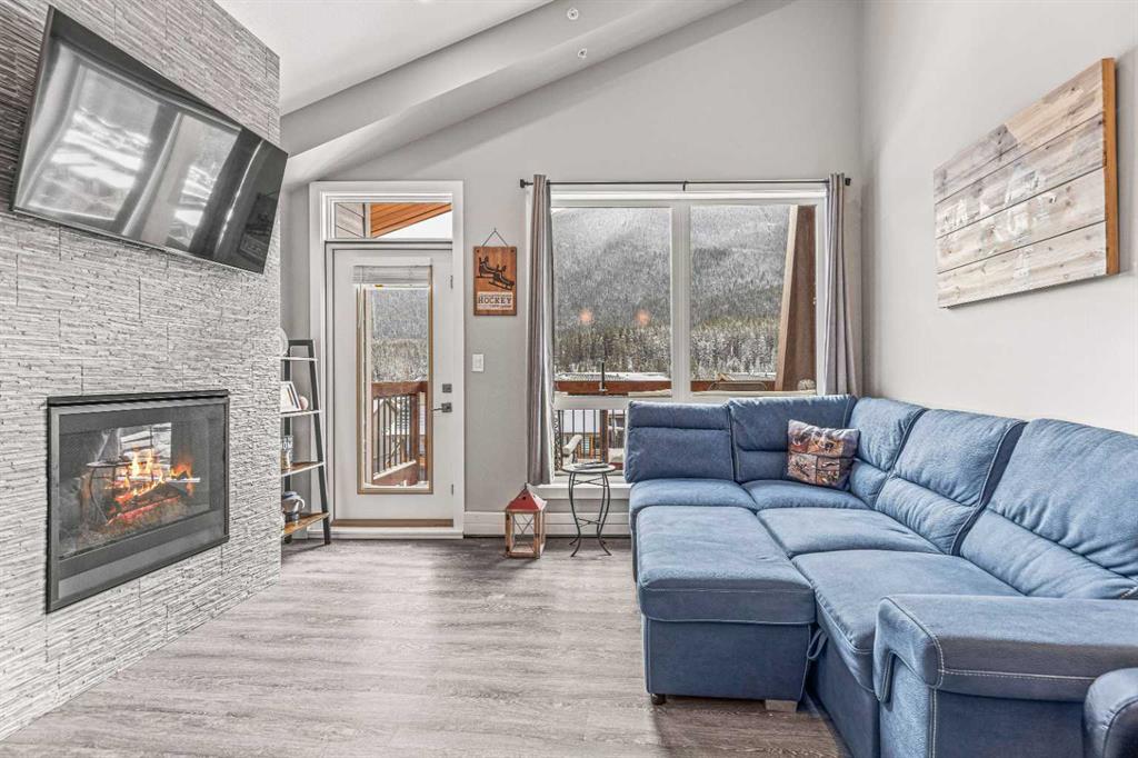 106 Stewart Creek Rise, #303