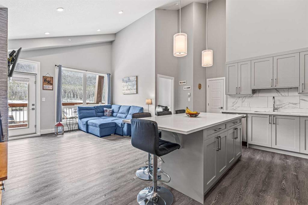 106 Stewart Creek Rise, #303