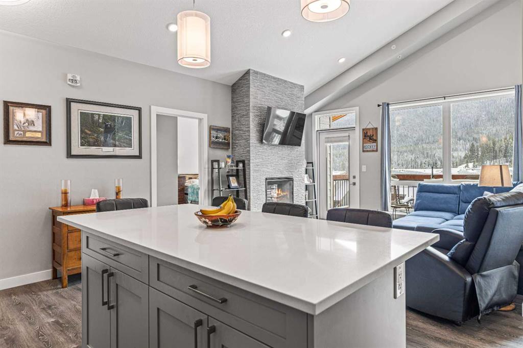 106 Stewart Creek Rise, #303