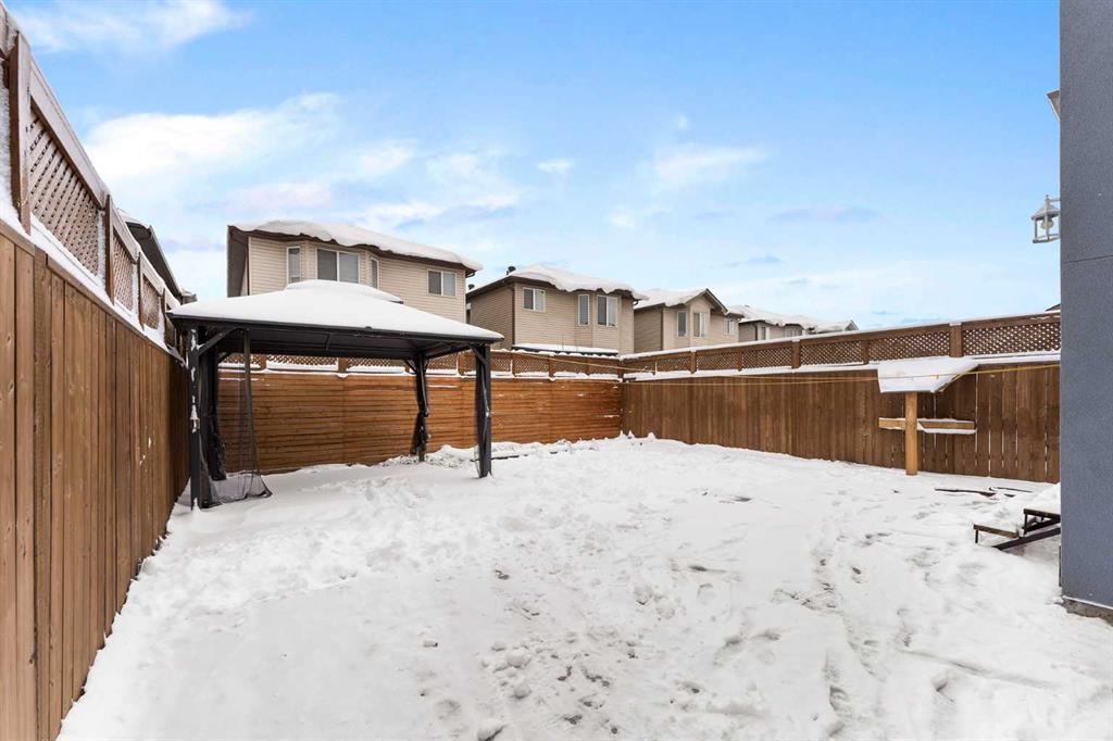 40 Saddlelake Gardens NE