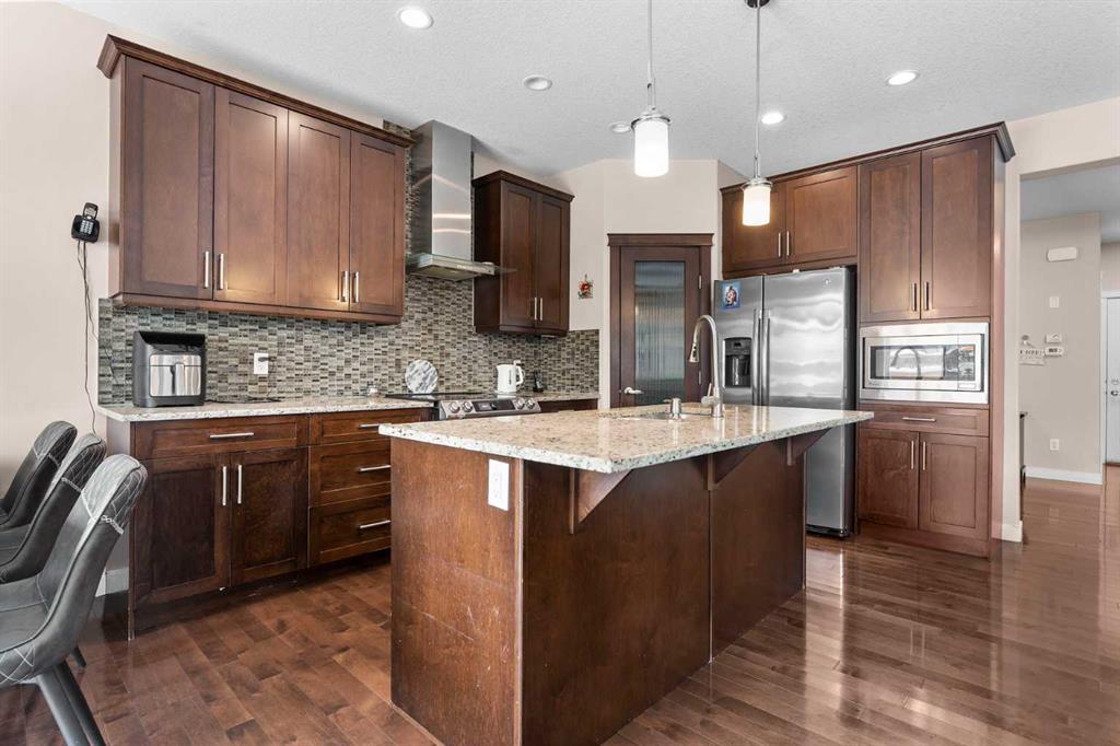 40 Saddlelake Gardens NE