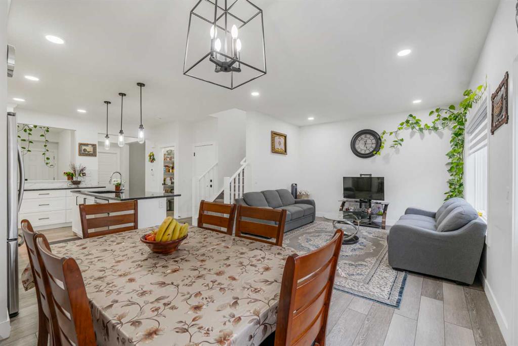 533 Savanna Drive NE