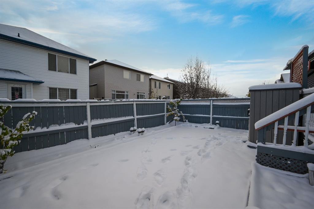 288 Saddlecrest Way NE