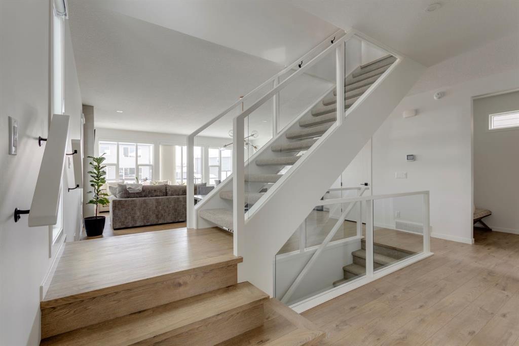 33 Cranbrook Manor SE
