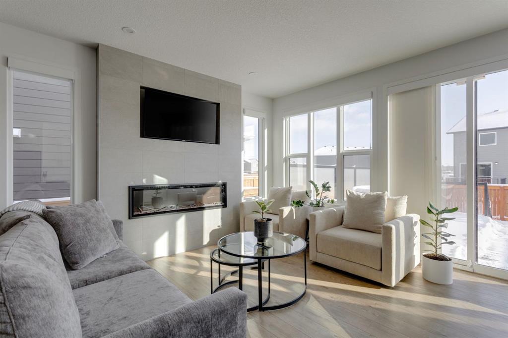 33 Cranbrook Manor SE