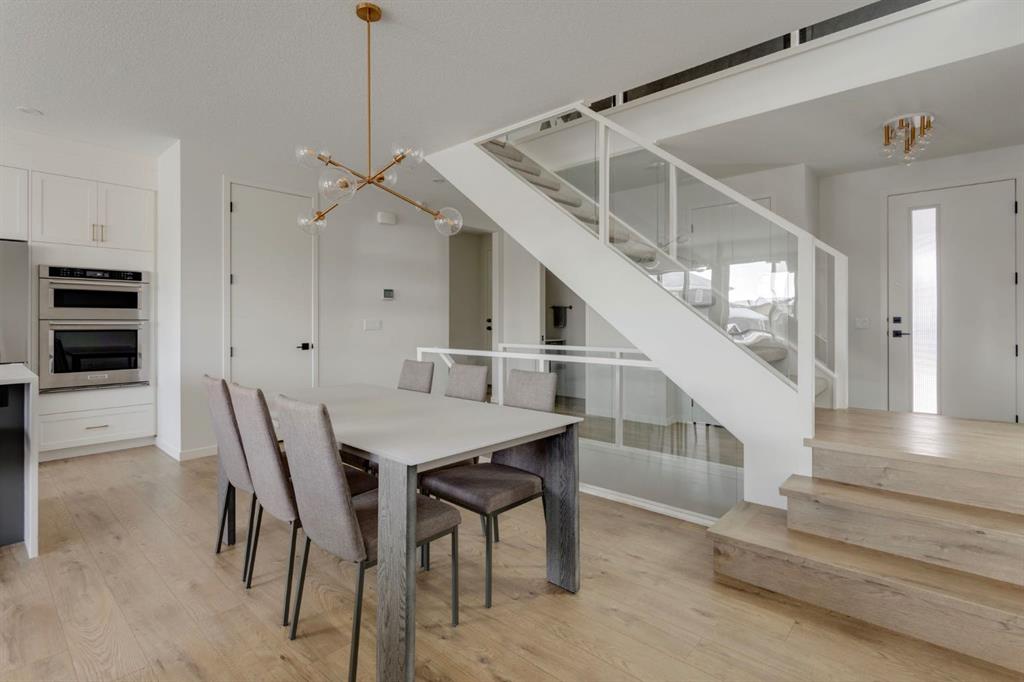 33 Cranbrook Manor SE
