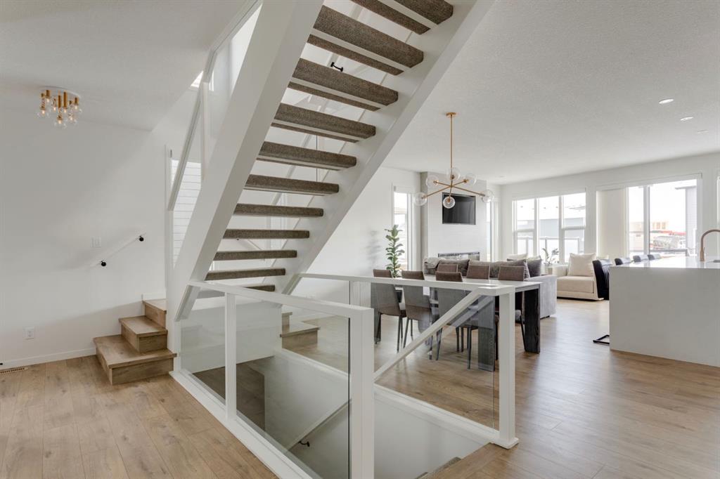 33 Cranbrook Manor SE