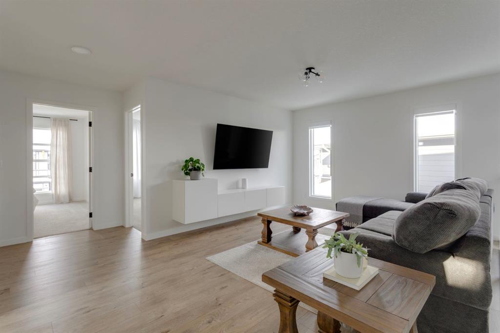 33 Cranbrook Manor SE