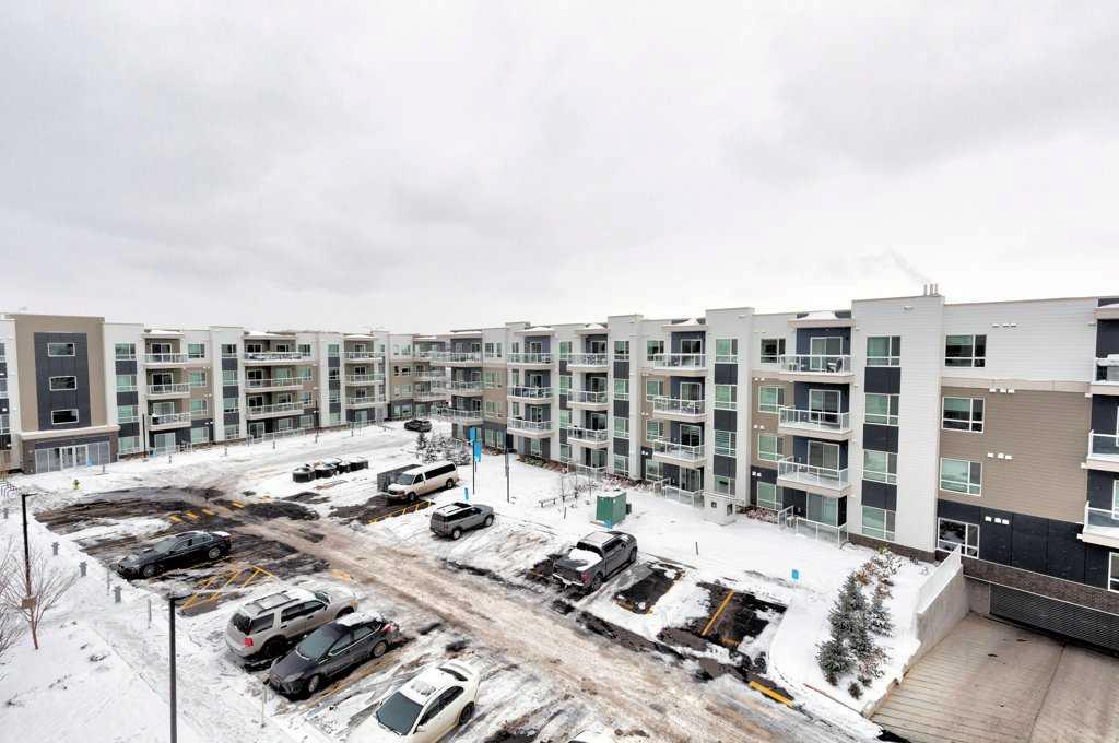 220 SETON Grove SE, #3408