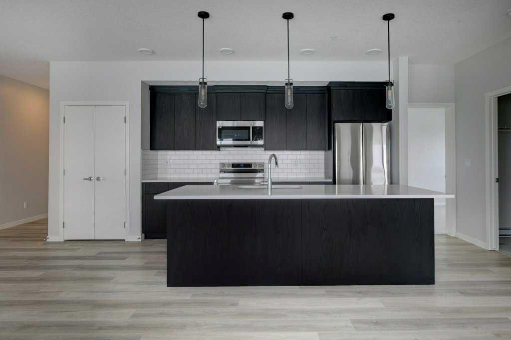 220 SETON Grove SE, #3408