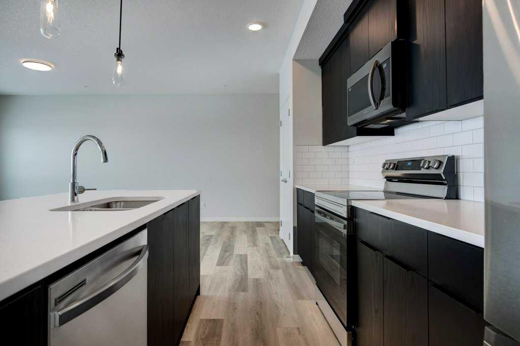 220 SETON Grove SE, #3408
