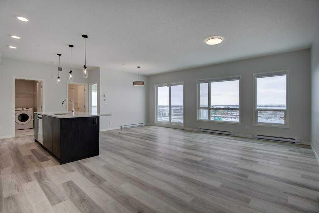 220 SETON Grove SE, #3408