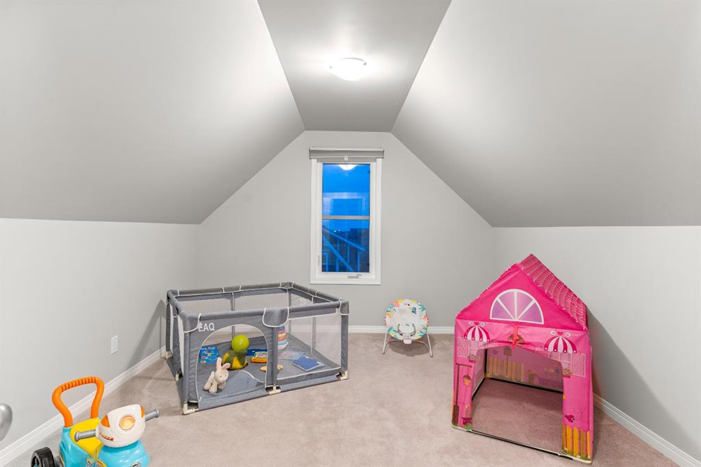 1065 Chinook Gate Heath SW