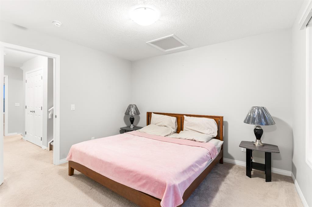 1065 Chinook Gate Heath SW