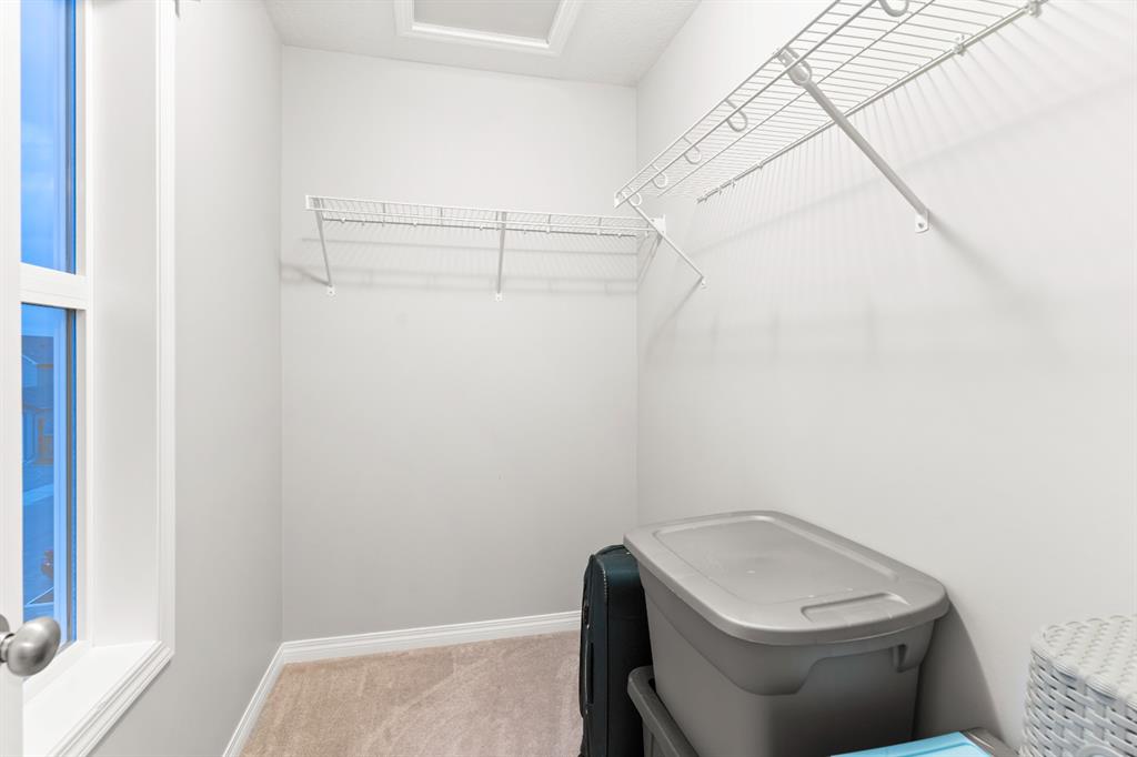 1065 Chinook Gate Heath SW