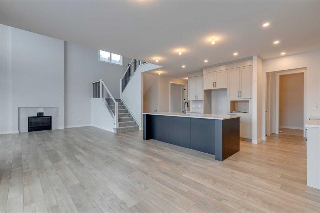 1160 Cranbrook Gardens SE