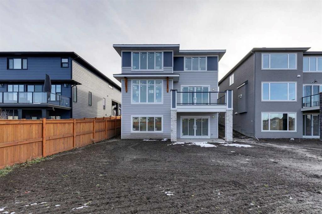 1160 Cranbrook Gardens SE