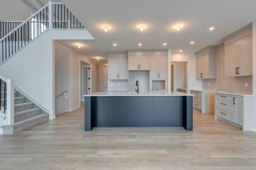 1160 Cranbrook Gardens SE