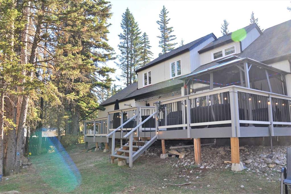 91 Redwood Meadows Drive